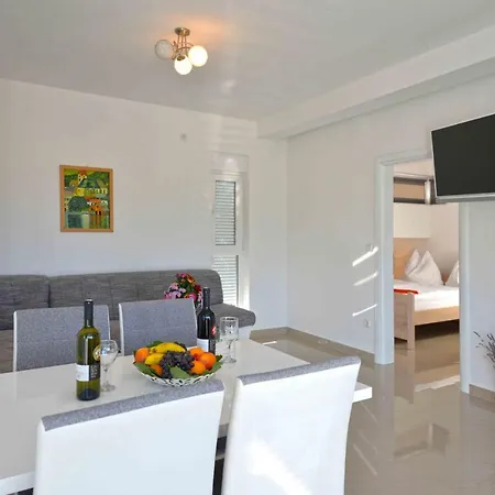 Apartment Bilanovic Tisno