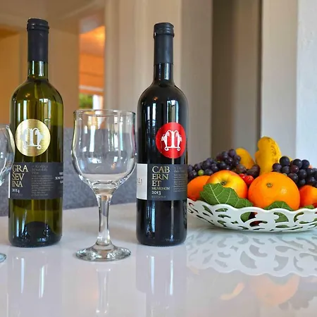 Bilanovic Apartment Tisno