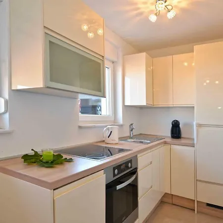 Bilanovic Apartment Tisno