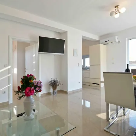 شقة Bilanovic تيسنو