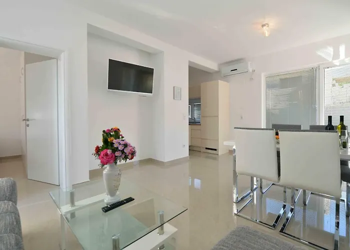 Bilanovic Lägenhet Tisno