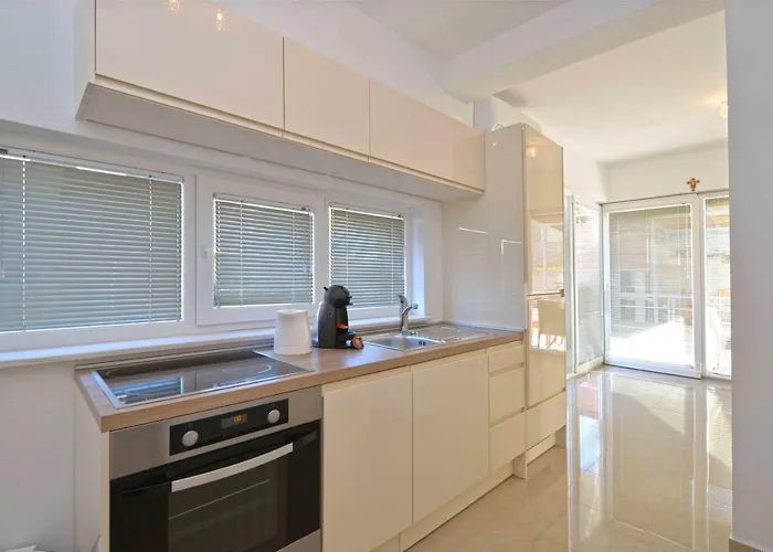 Bilanovic Lägenhet Tisno